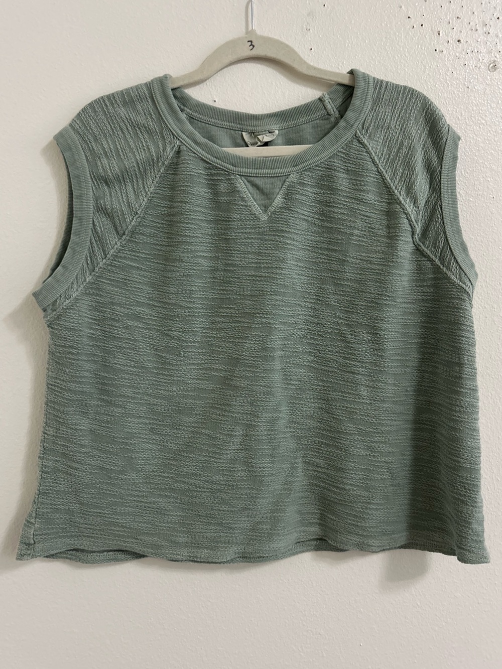 Universal thread green textured top